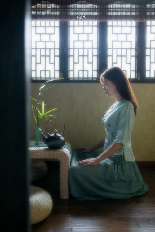 爱游戏娱乐网址-坎特加盟切尔西，球队中场实力大幅提升，坎特在切尔西穿几号球衣