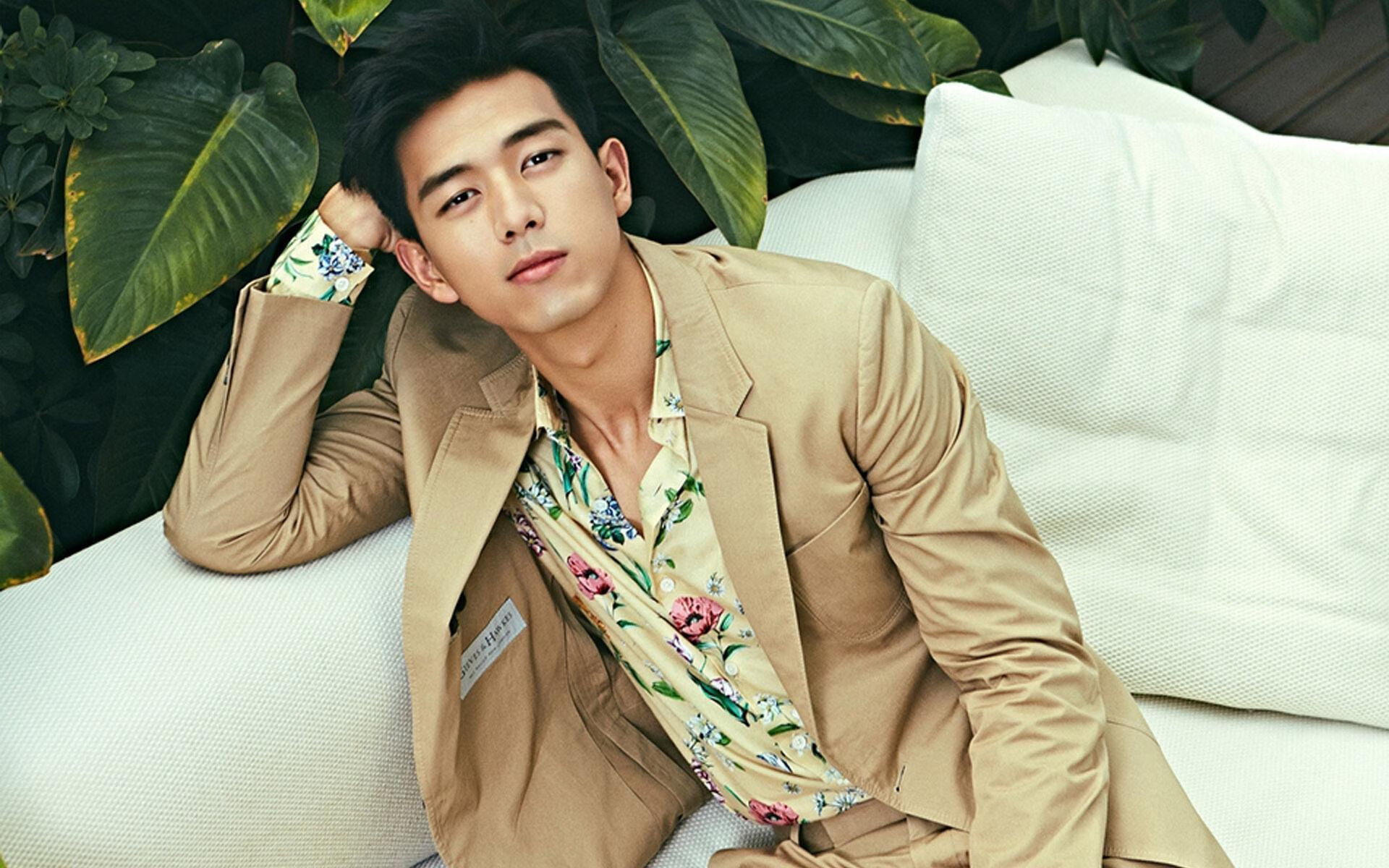 黄蜂队主场气势如虹,黄蜂队球场