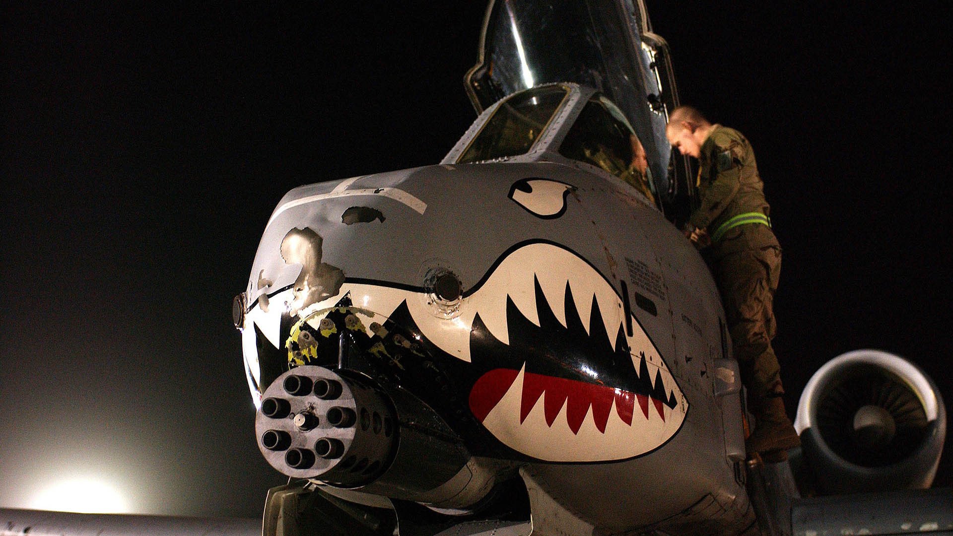 独行侠控卫与青年球员开展一对一教学,独行侠队控卫